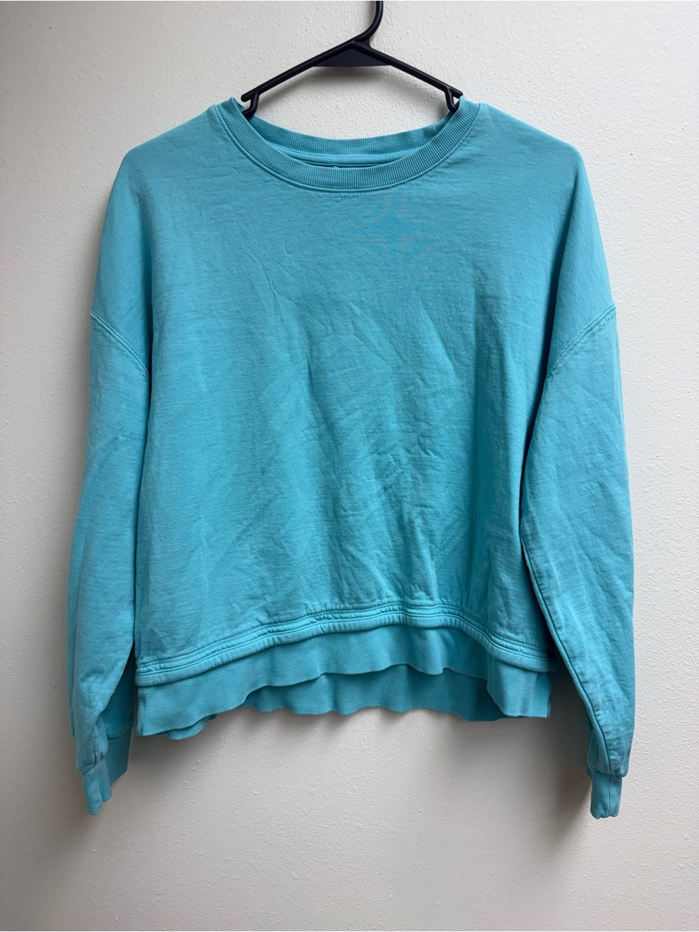 Athleta Aqua Crewneck Long sleeved shirt - Turquoise
